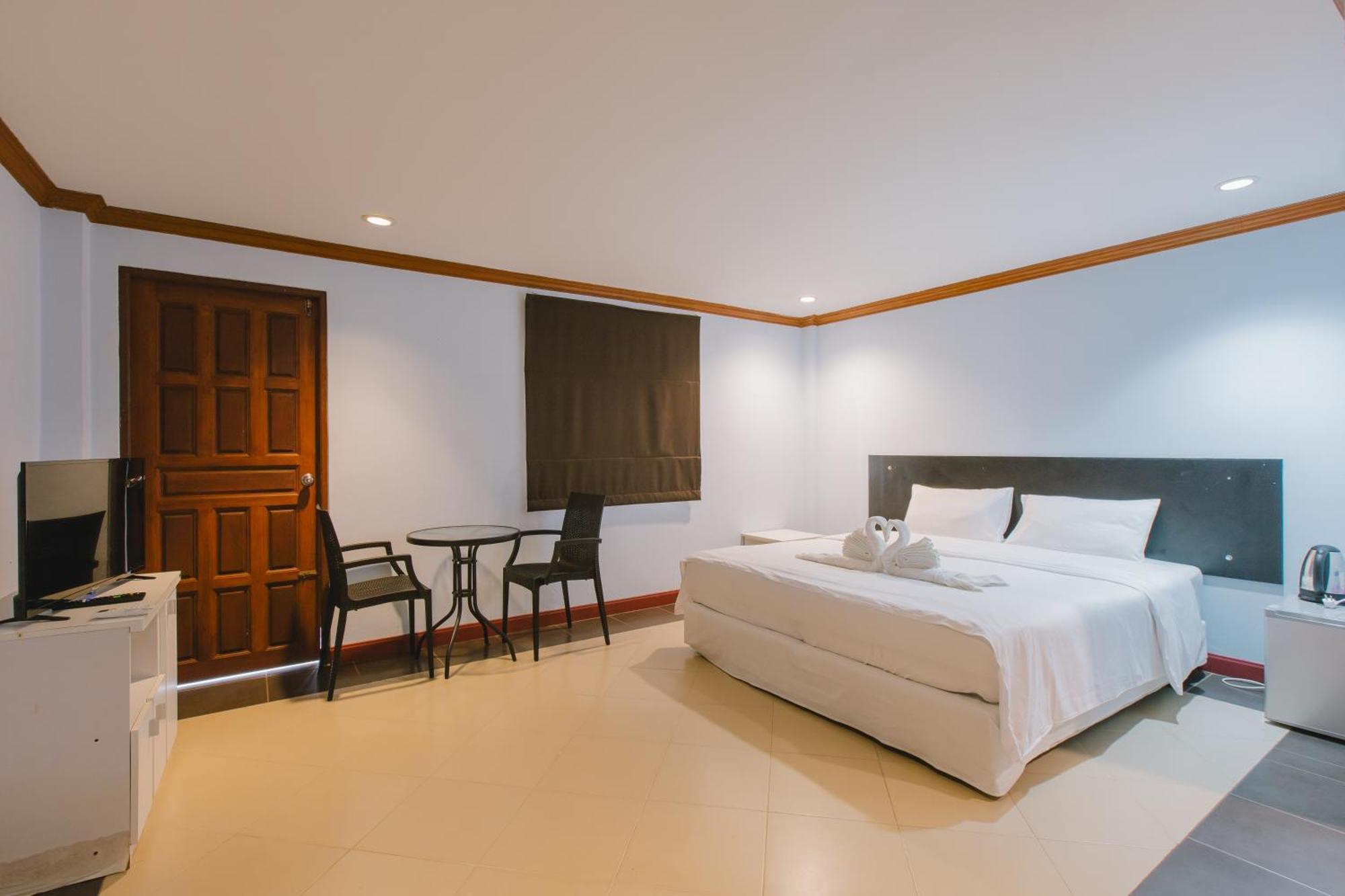 Sunstar Palace Patong Exterior photo