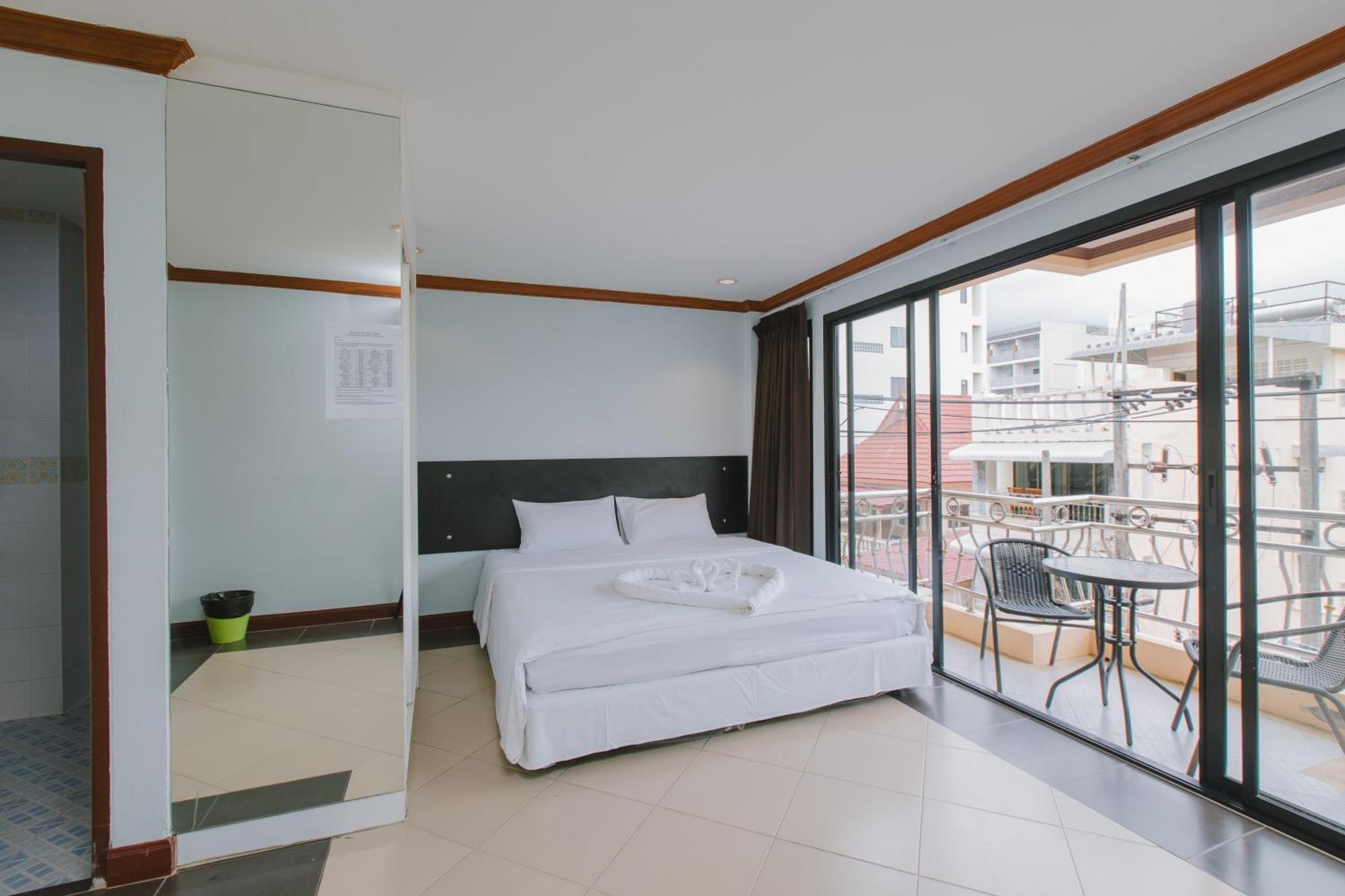 Sunstar Palace Patong Exterior photo