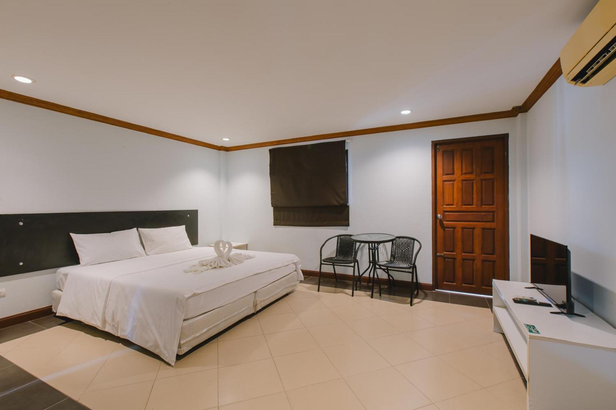Sunstar Palace Patong Exterior photo